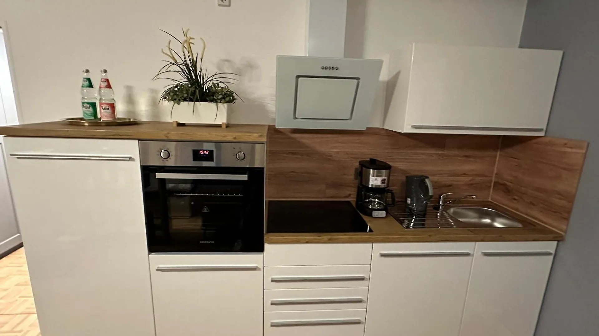 Apartment Wohnung Im Zentrum Der Dresdner Neustadt Mit Aussenstellplatz Dresden