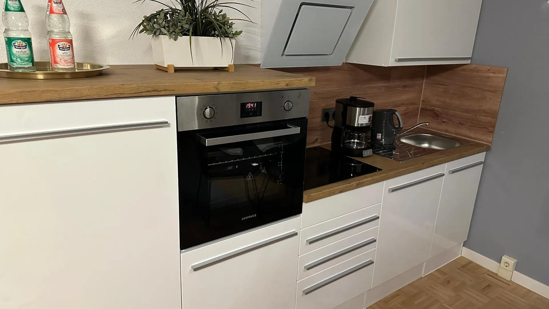Wohnung Im Zentrum Der Dresdner Neustadt Mit Aussenstellplatz Dresden Germany